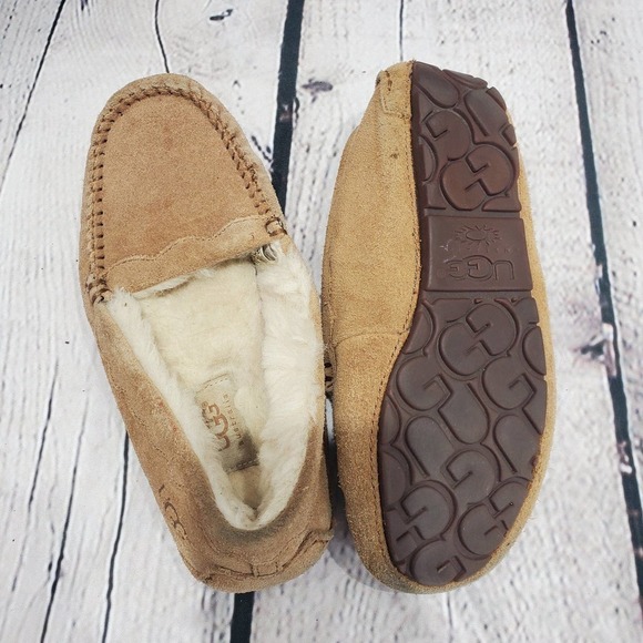 UGG Camel Color Loafer Fur interior - Picture 15 of 15